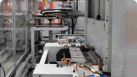 Custom cleanroom oven with ±2°C uniformity.